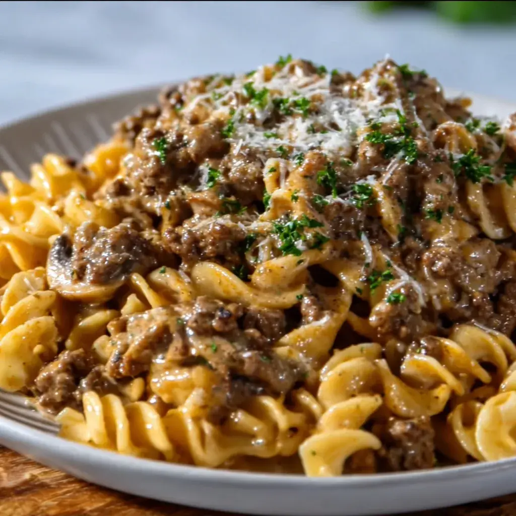 Creamy One-Pot Ground Beef Stroganoff